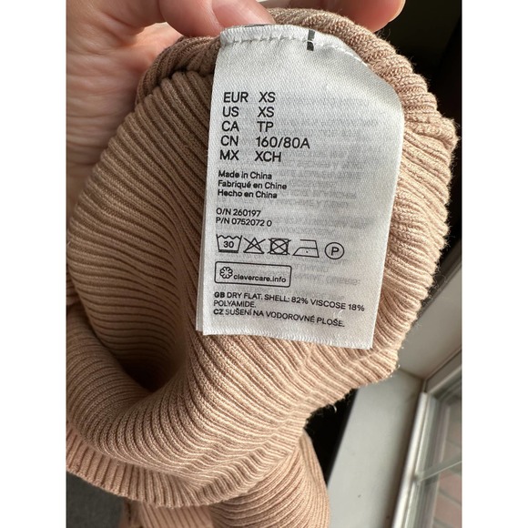 Divided H&M tan ribbed semi cropped quarter zip top, size XS - Picture 7 of 7